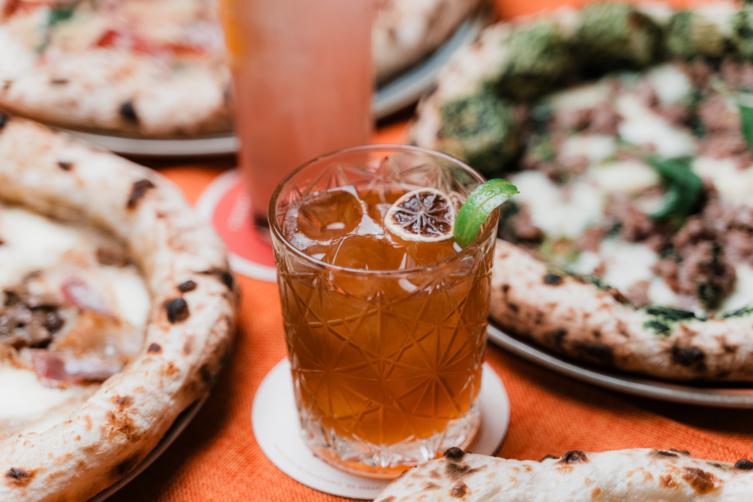 Migliore pizzeria in centro a Bologna dove mangiare pizza buona o fare aperitivo vicino a me