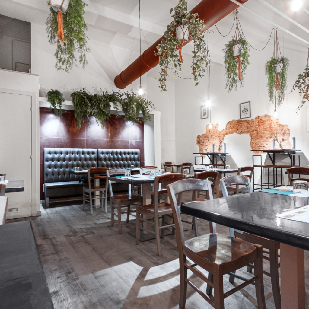Migliore pizza contemporanea a Bologna con interno accogliente